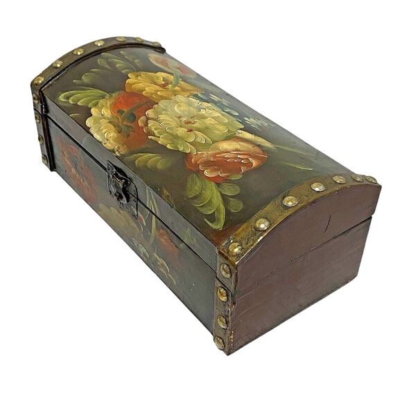 Vintage inspired tole painted wooden keepsake box dark varnish & brass tacks - Picture 1 of 9